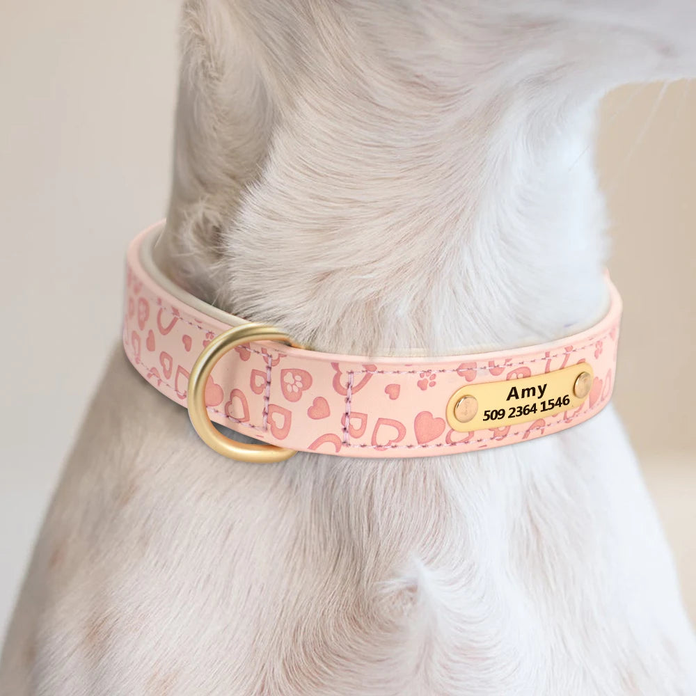 Gepersonaliseerde Leren Halsband met Hartjes – Liefdevolle Stijl & Veiligheid