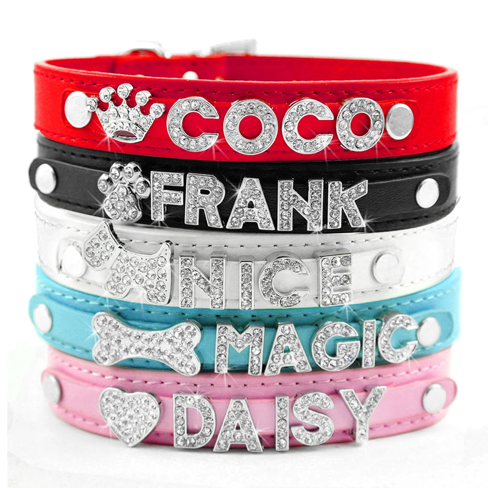 Hond Halsband Zilver Gepersonaliseerd – Hondenhalsband met Naamletters, Charms en Glinsterende Details