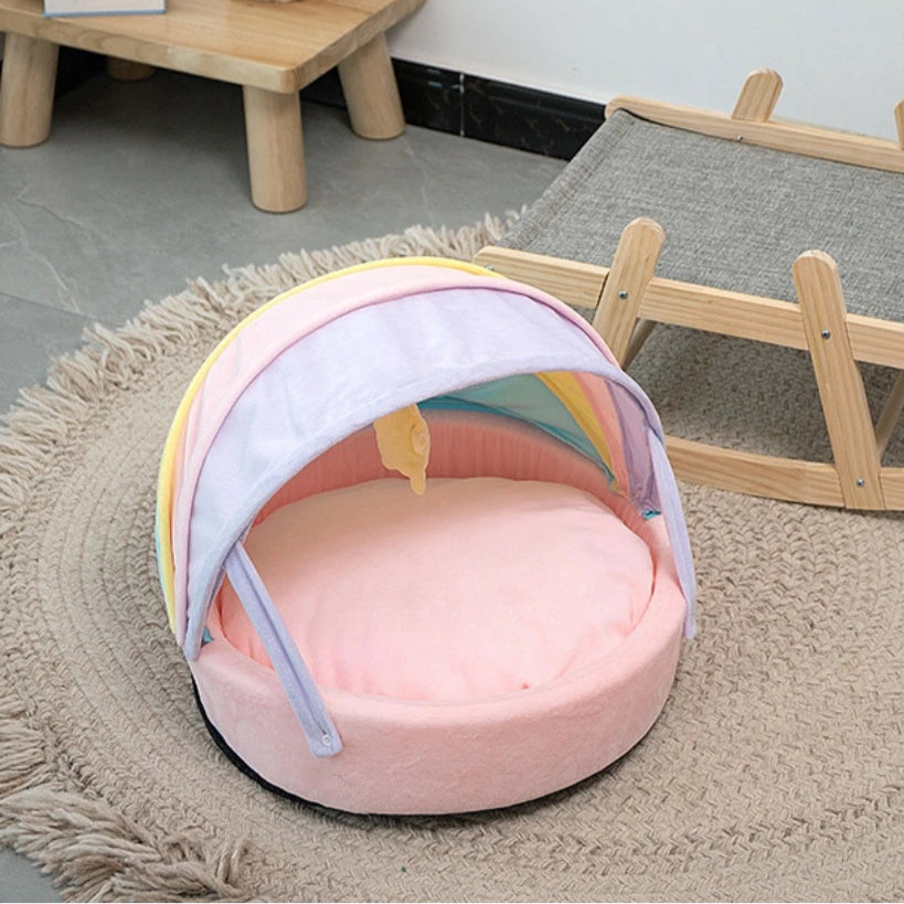 Regenbogen-Katzenbett – Bunter & warmer Schlafplatz für Ihren Vierbeiner