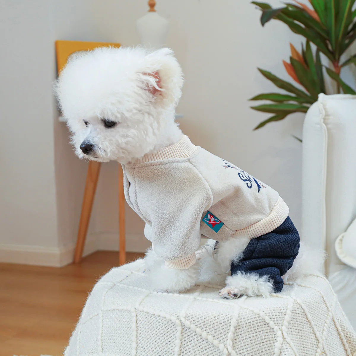 Bukser og sweaterjumpsuit