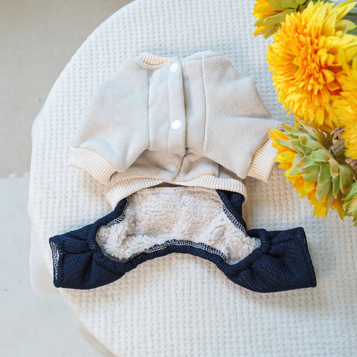 Bukser og sweaterjumpsuit