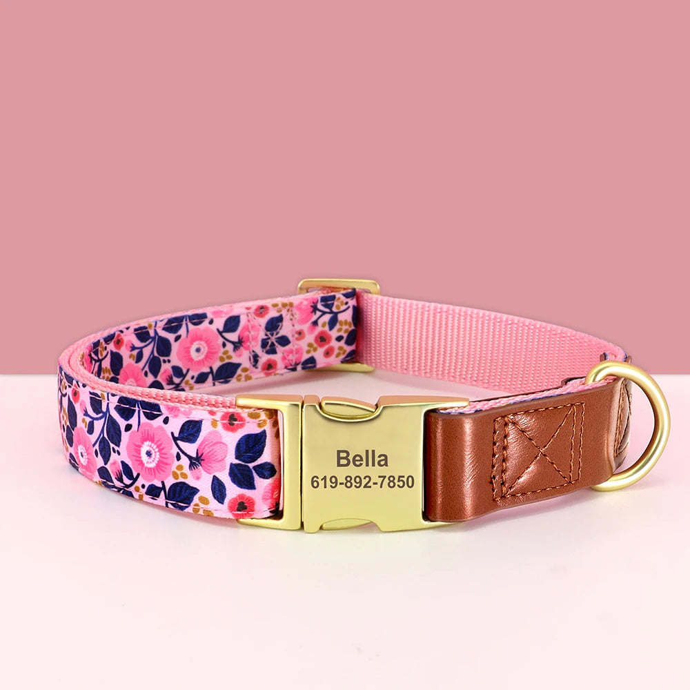 Mooie Gepersonaliseerde Halsband met Bloemenprint – Stijl en Veiligheid voor Jouw Hond