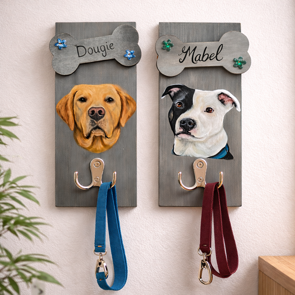 Hundegarderobe mit Foto & Namen – Personalisiertes Holzdesign