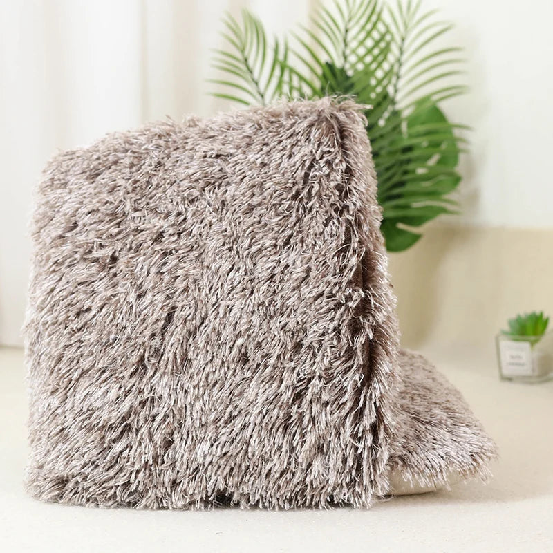 Driehoekige Kattenbed Tent – Warm en Gezellig Huis voor Jouw Viervoeter