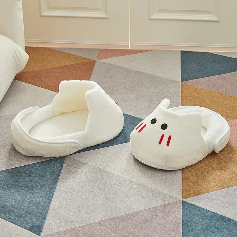 Draagbaar Pluche Pantoffelbed – Knusse Rustplek voor Jouw Viervoeter
