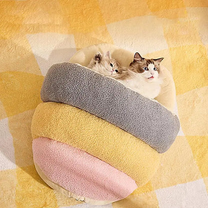 Kattenbed Pantoffelvorm – Warm en Comfortabel Nest voor Jouw Kat